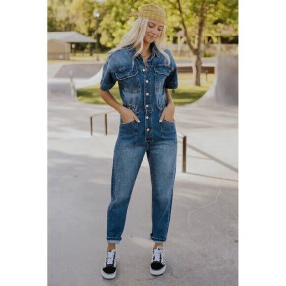 FREE PEOPLE Marci Denim Jumpsuit in Wash Sapphire Blue Size X-Small - Picture 1 of 11